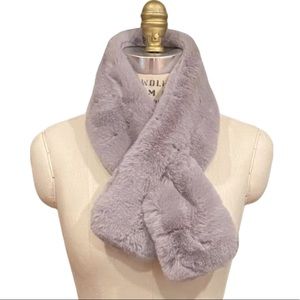 NWT Kimberly C. Women’s Gray Faux Fur Scarf One Size Cozy Winter